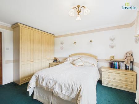 4 bedroom Detached house for sale in Springfields, Tealby, LN8