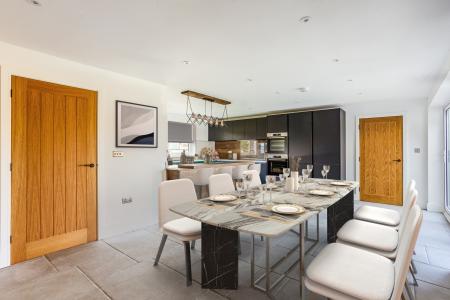 5 bedroom Detached house for sale in Thornton Road, North Owersby, LN8