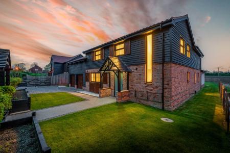 Thornton Road, North Owersby, LN8