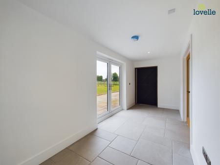 5 bedroom Detached house for sale in Thornton Road, North Owersby, LN8