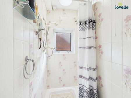 4 bedroom Detached house for sale in Lincoln Drive, Caistor, LN7