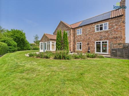 5 bedroom Detached house for sale in Grange Lane, Bishop Norton, LN8