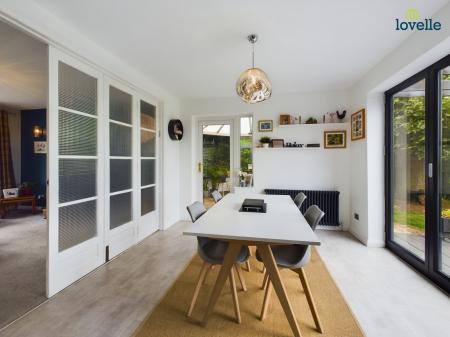 4 bedroom Detached house for sale in Legsby Road, Market Rasen, LN8