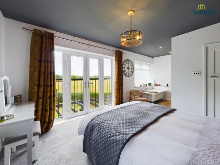 4 bedroom Detached house for sale in Legsby Road, Market Rasen, LN8