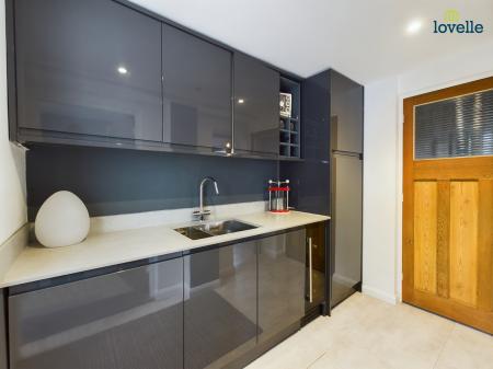 4 bedroom Detached house for sale in Legsby Road, Market Rasen, LN8