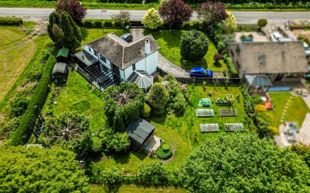 4 bedroom Detached house for sale in Legsby Road, Market Rasen, LN8