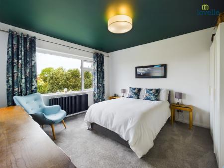 4 bedroom Detached house for sale in Legsby Road, Market Rasen, LN8