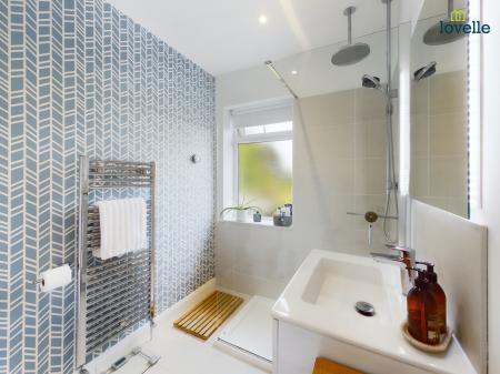 4 bedroom Detached house for sale in Legsby Road, Market Rasen, LN8