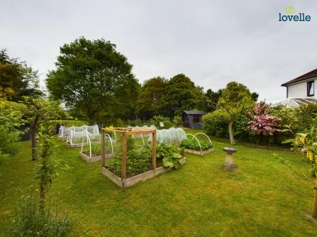 4 bedroom Detached house for sale in Legsby Road, Market Rasen, LN8