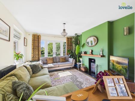 4 bedroom Detached house for sale in Legsby Road, Market Rasen, LN8