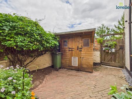 3 bedroom Semi-detached house for sale in High Street, Binbrook, LN8