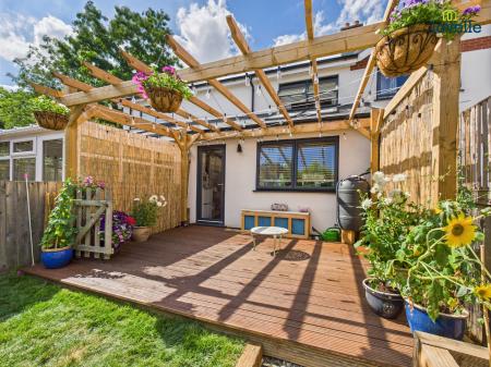 2 bedroom Terraced House for sale in Louth Road, Wragby, LN8