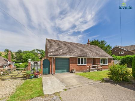 3 bedroom Detached bungalow for sale in St Marys Lane, Binbrook, LN8