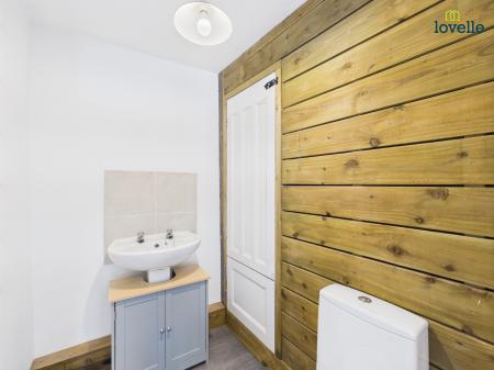 4 bedroom End of terrace house to let in Church Street, Market Rasen, LN8