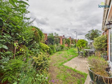 2 bedroom Terraced bungalow for sale in Cedar Close, Market Rasen, LN8