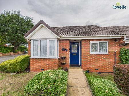 2 bedroom Terraced bungalow for sale in Cedar Close, Market Rasen, LN8