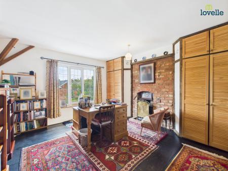 4 bedroom Detached house for sale in High Street, Waddingham, DN21