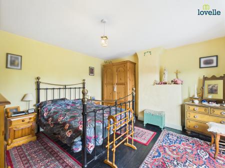 4 bedroom Detached house for sale in High Street, Waddingham, DN21