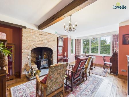 4 bedroom Detached house for sale in High Street, Waddingham, DN21