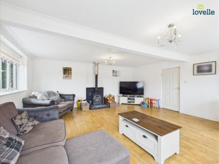 3 bedroom Detached bungalow for sale in Spridlington Road, Faldingworth, LN8