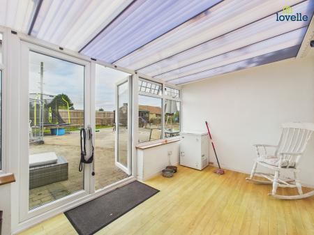 3 bedroom Detached bungalow for sale in Spridlington Road, Faldingworth, LN8