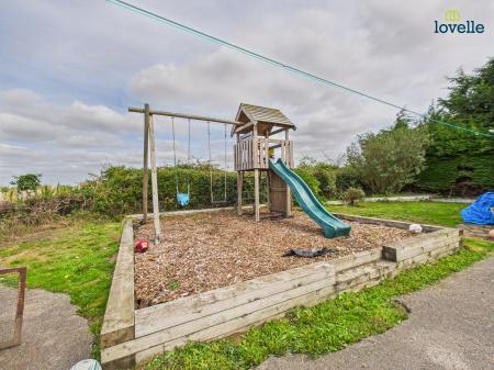 3 bedroom Detached bungalow for sale in Spridlington Road, Faldingworth, LN8