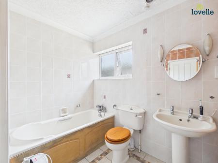 3 bedroom Detached bungalow for sale in Spridlington Road, Faldingworth, LN8