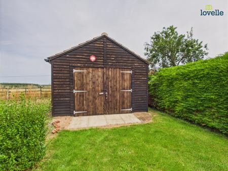 3 bedroom Detached bungalow for sale in Glen-Dell, Hatton, LN8