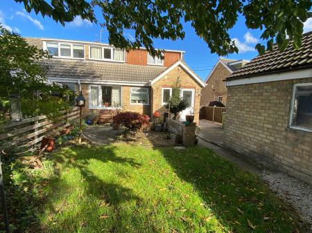 3 bedroom Semi-detached house for sale in De Aston Fields, Market Rasen, LN8