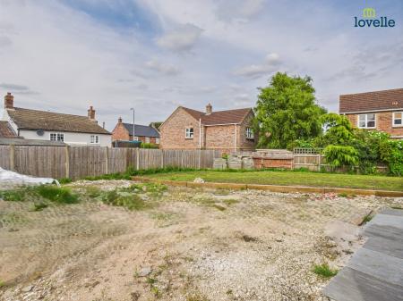 4 bedroom Detached house for sale in Gainsborough Road, Middle Rasen, LN8