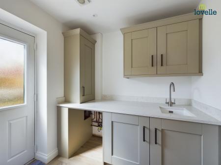 4 bedroom Detached house for sale in Gainsborough Road, Middle Rasen, LN8