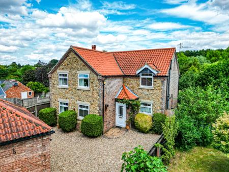 4 bedroom Detached house for sale in Normanby Road, Nettleton, LN7