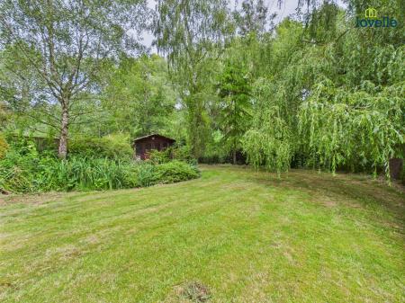 4 bedroom Detached house for sale in Normanby Road, Nettleton, LN7