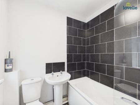 3 bedroom End of terrace house to let in Windsmoor Road, Brookenby, LN8