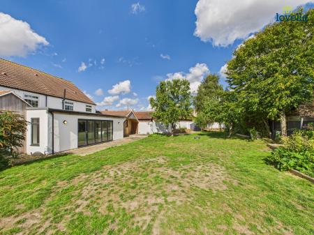 5 bedroom Detached house for sale in Church Street, Middle Rasen, LN8