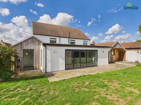 5 bedroom Detached house for sale in Church Street, Middle Rasen, LN8