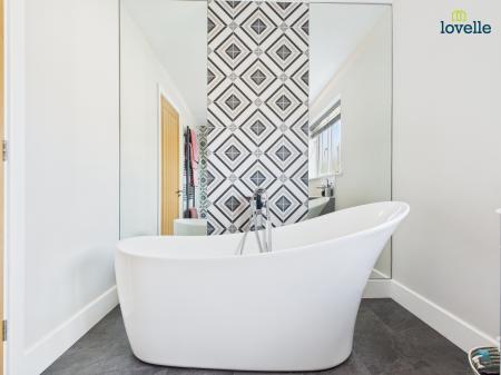 5 bedroom Detached house for sale in South Dale, Caistor, LN7