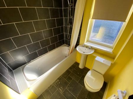 2 bedroom Terraced House to let in Edinburgh Road, Brookenby, LN8