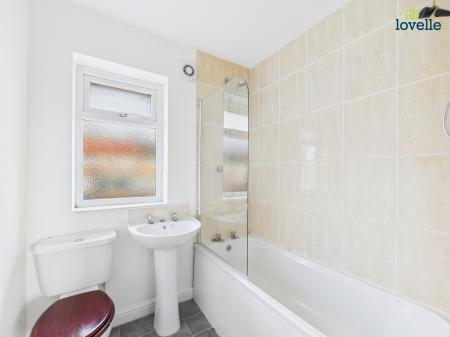 2 bedroom Terraced House to let in Windsmoor Road, Brookenby, LN8