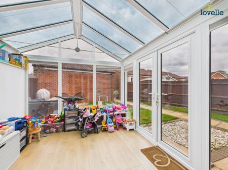 4 bedroom Detached house for sale in Plover Walk, Market Rasen, LN8