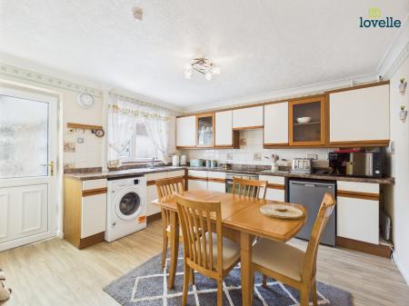 3 bedroom Detached bungalow for sale in Tennyson Close, Caistor, LN7