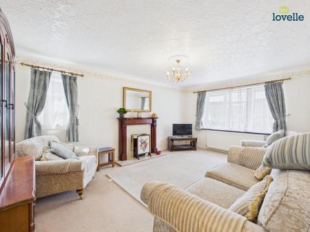 3 bedroom Detached bungalow for sale in Tennyson Close, Caistor, LN7