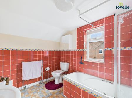 3 bedroom Detached house for sale in Kiln Hill, Ludford, LN8