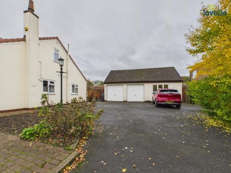 3 bedroom Detached house for sale in Kiln Hill, Ludford, LN8