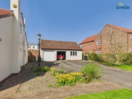 3 bedroom Detached house for sale in Kiln Hill, Ludford, LN8