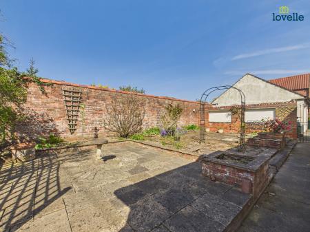 3 bedroom Detached house for sale in Kiln Hill, Ludford, LN8