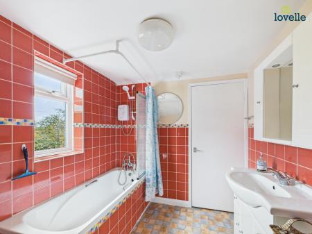 3 bedroom Detached house for sale in Kiln Hill, Ludford, LN8