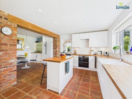 4 bedroom Detached house for sale in Main Road, Legsby, LN8