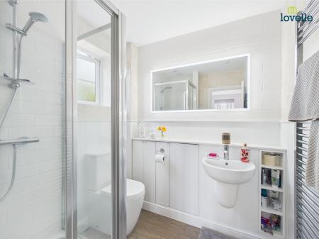 4 bedroom Detached house for sale in Main Road, Legsby, LN8