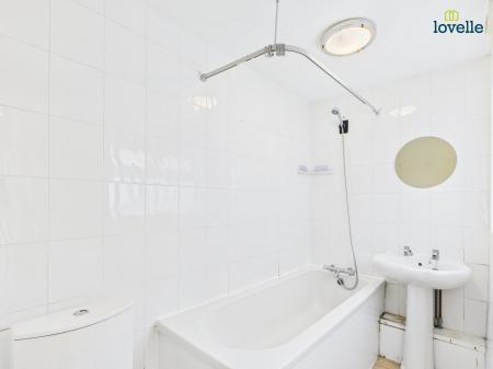 2 bedroom Terraced House to let in Dear Street, Market Rasen, LN8